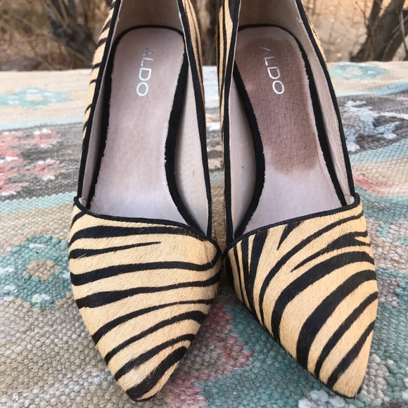 Aldo size 39 tiger print stilettos. - Picture 5 of 7